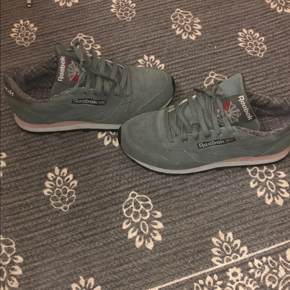 REEBOK SHOES
